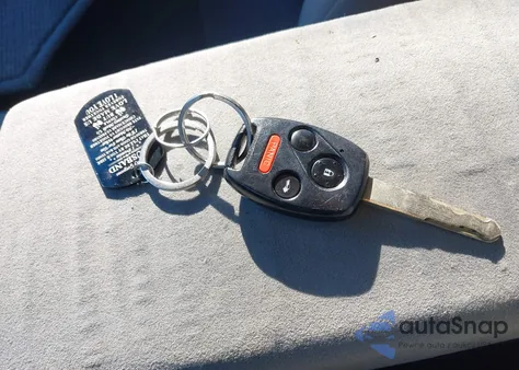 2003 Honda Accord 2.4 Lx из США, поврежденный, VIN 3HGCM56333G702458